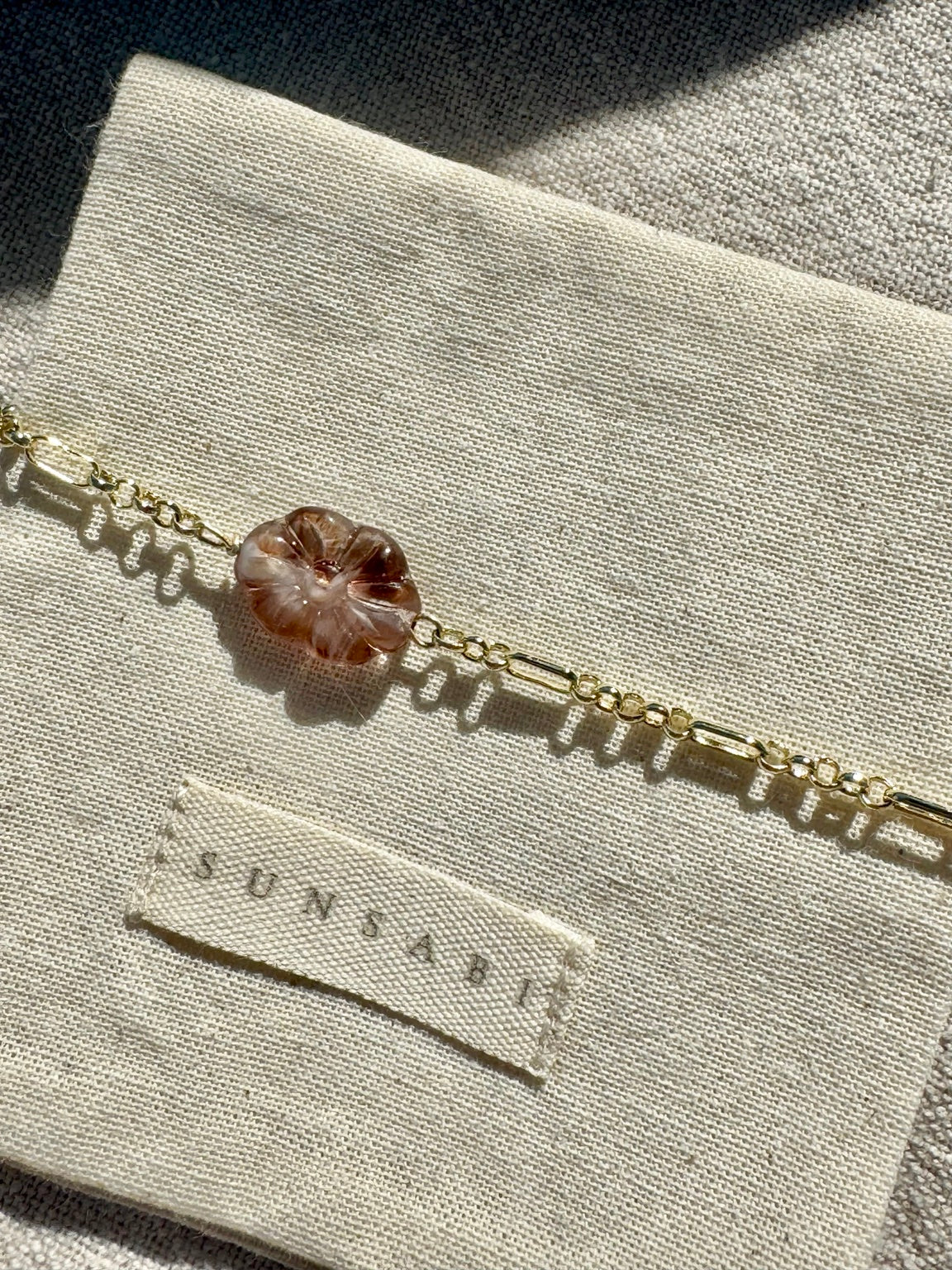 FLOURISH | Glass bloom on delicate 14kt gold-filled Figaro chain